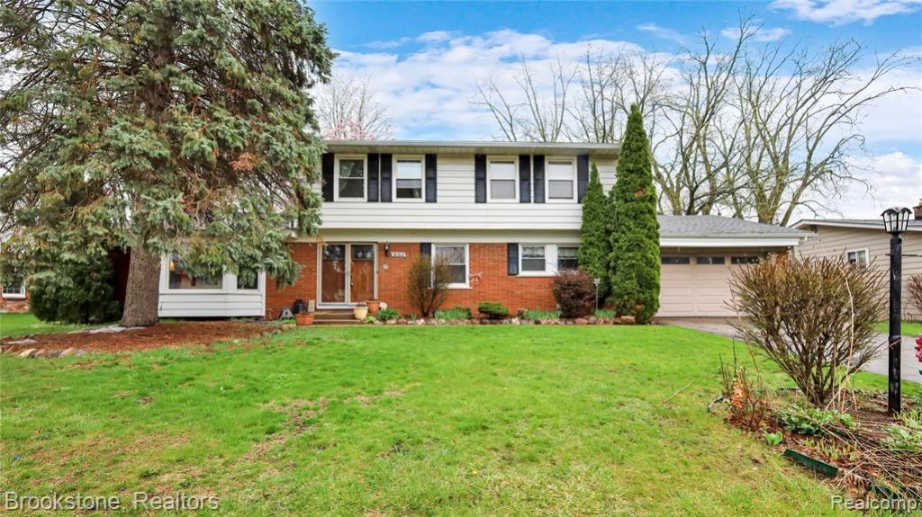 36762 Harwick Court , Clinton Township, MI 48035 Main Photo