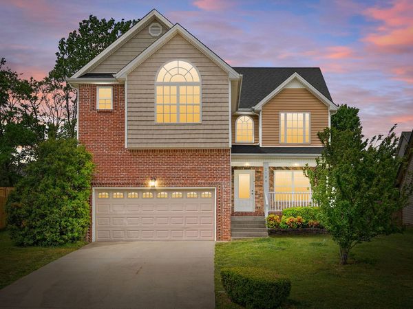 1109 Ishee Dr, Clarksville, TN 37042