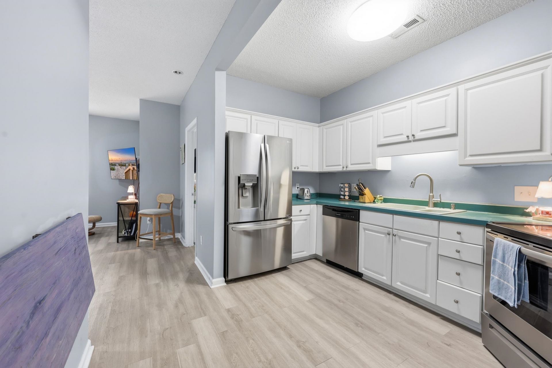 1101 Sweetwater Blvd.  Photo 5