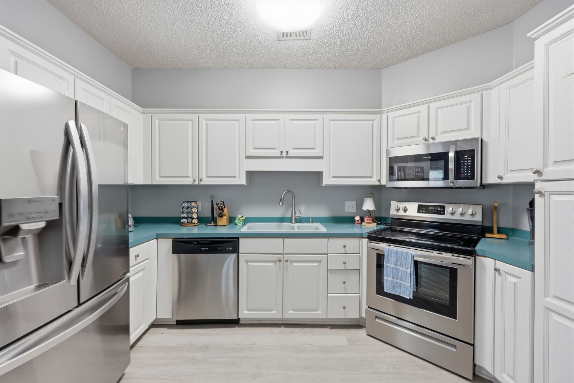 1101 Sweetwater Blvd.  Photo 6