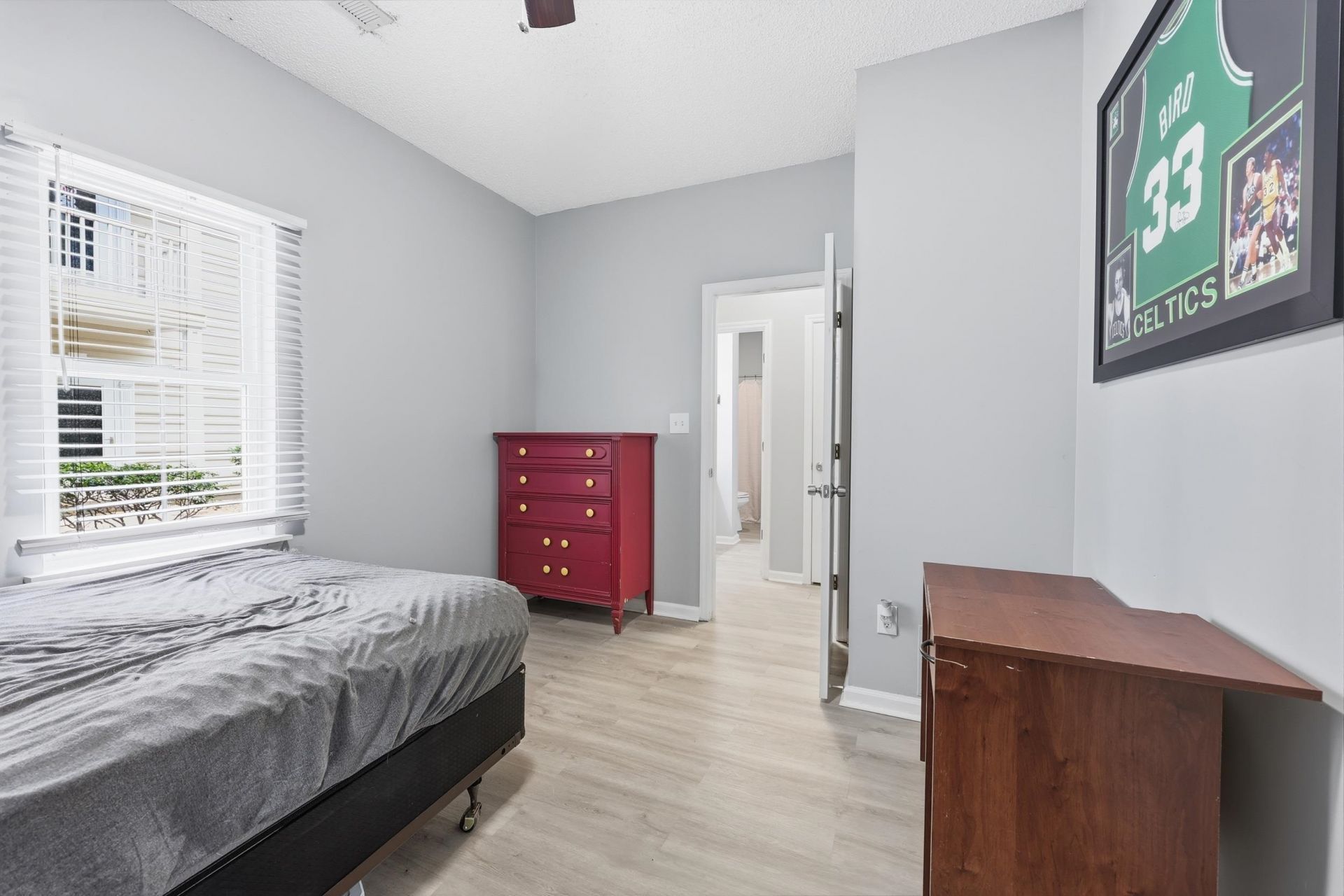 1101 Sweetwater Blvd.  Photo 9