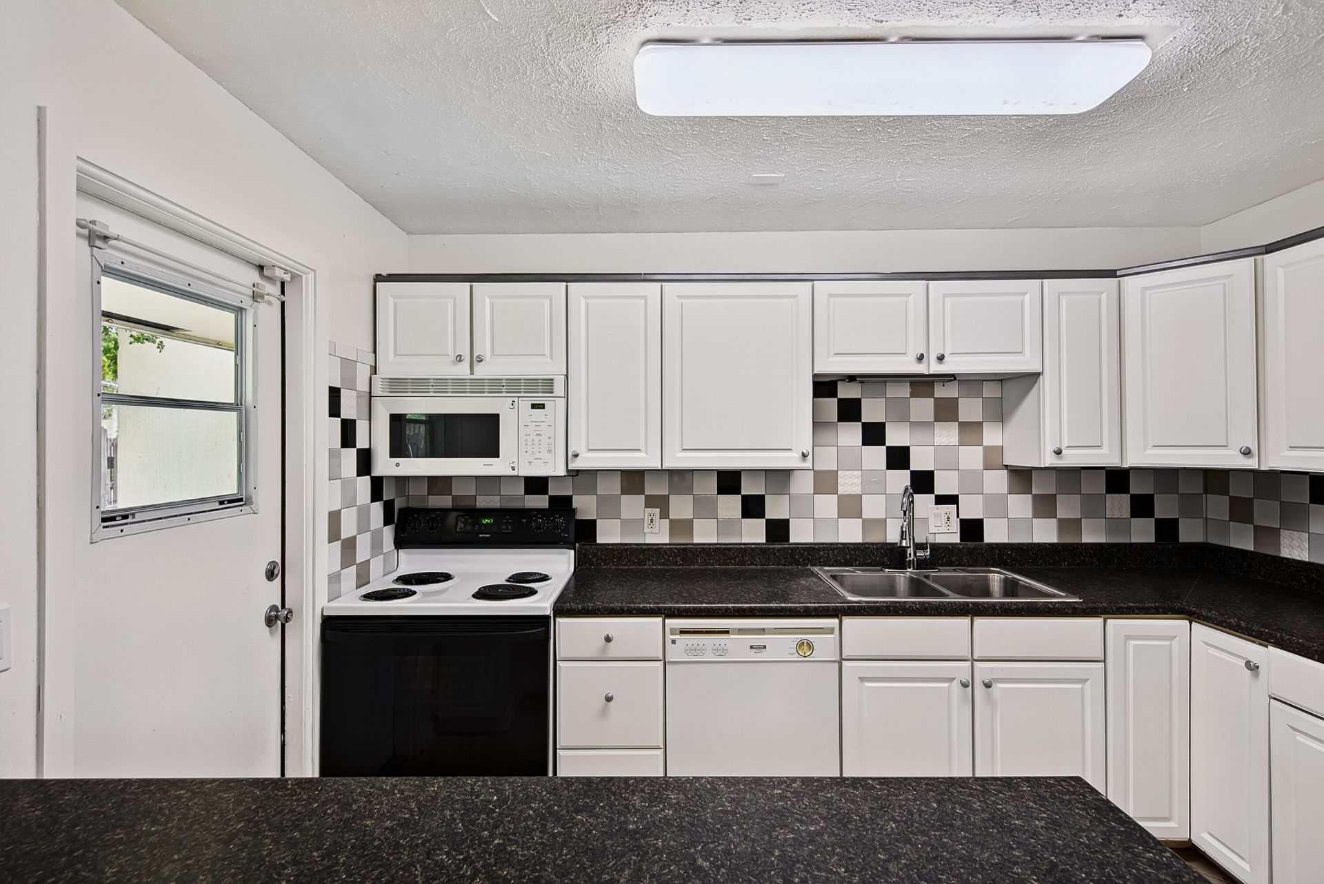 3004 NW 69th Court, Unit 1d, Fort Lauderdale, FL 33309 Photo