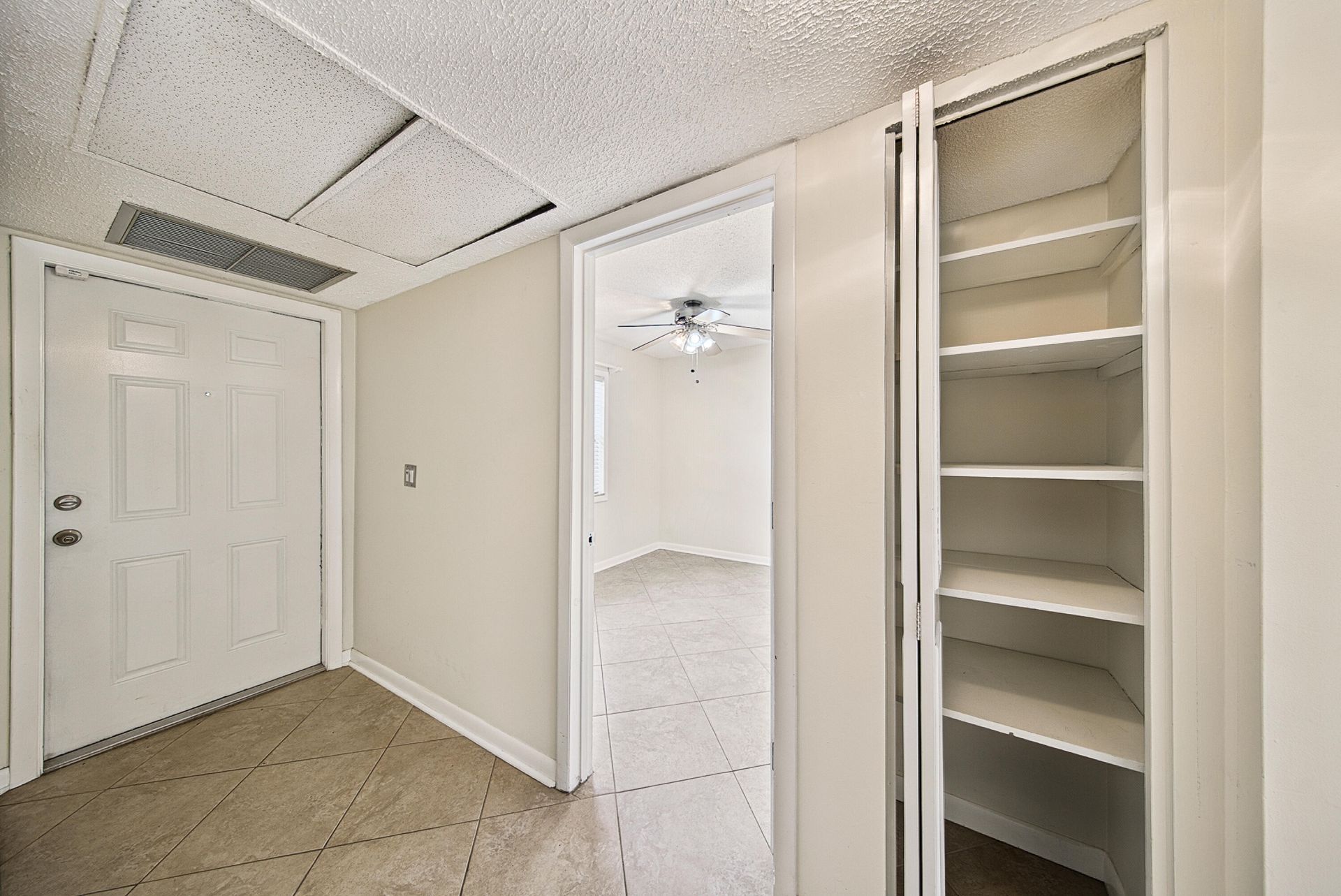 3004 NW 69th Court, Unit 1d, Fort Lauderdale, FL 33309 Photo