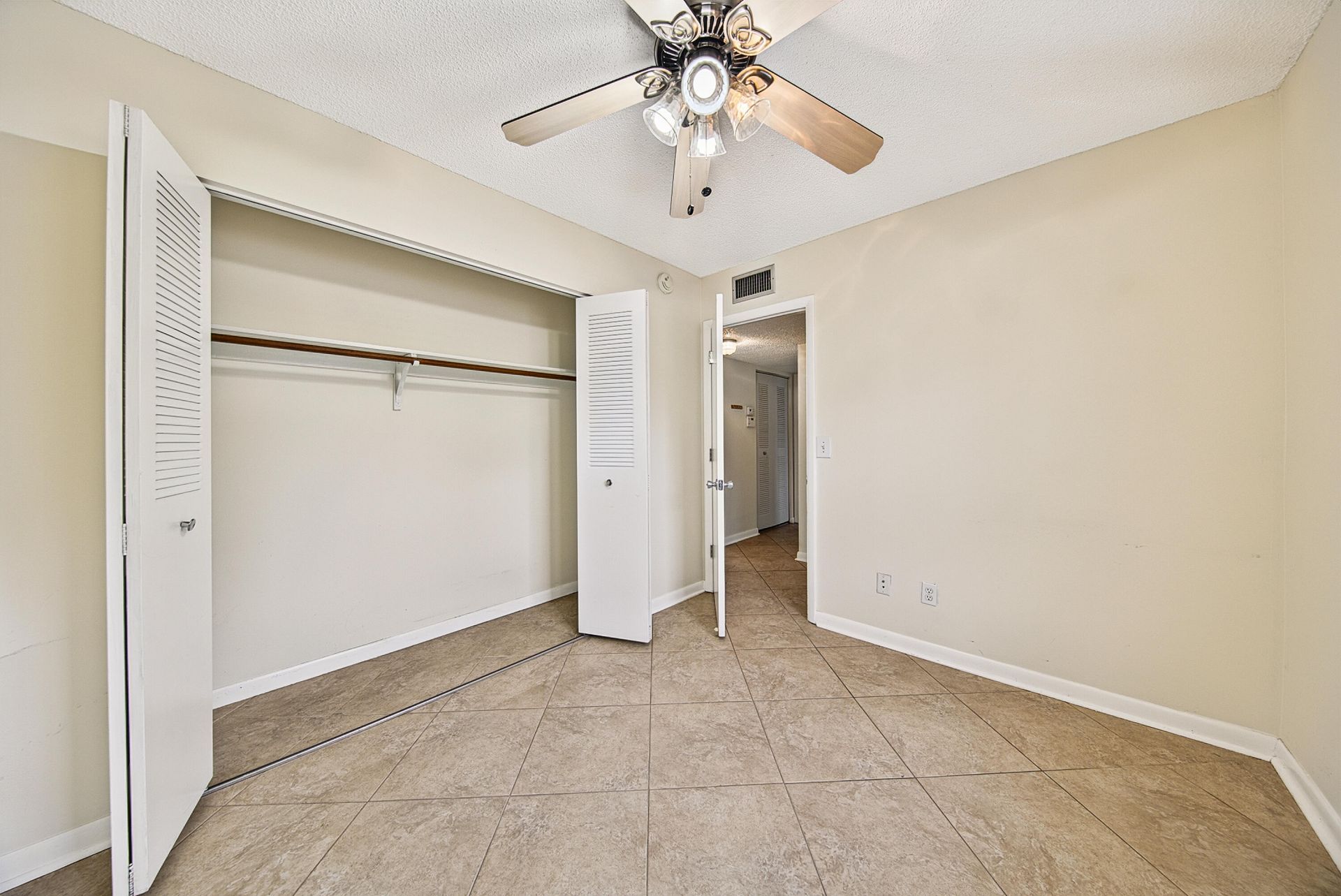 3004 NW 69th Court, Unit 1d, Fort Lauderdale, FL 33309 Photo