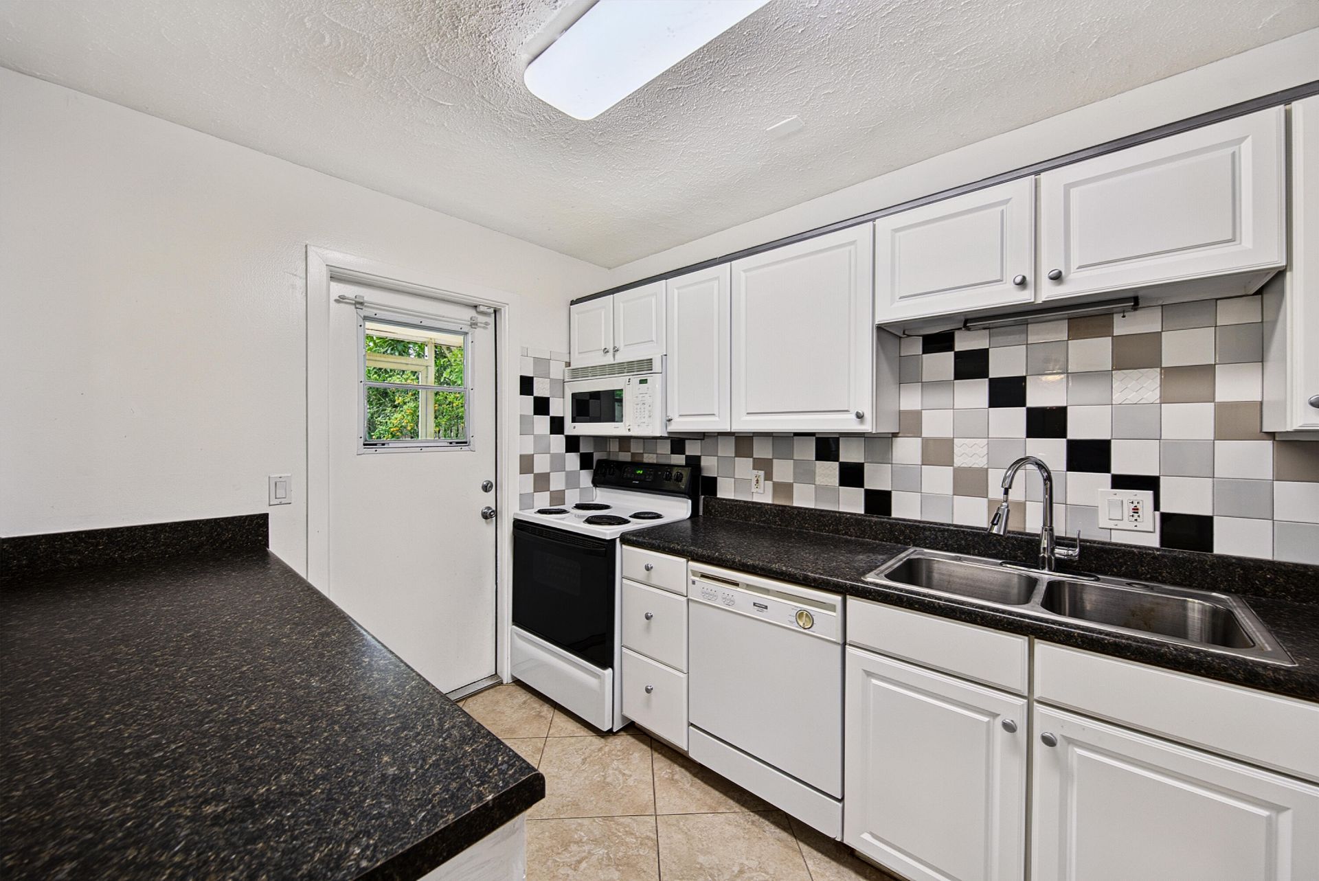 3004 NW 69th Court, Unit 1d, Fort Lauderdale, FL 33309 Photo