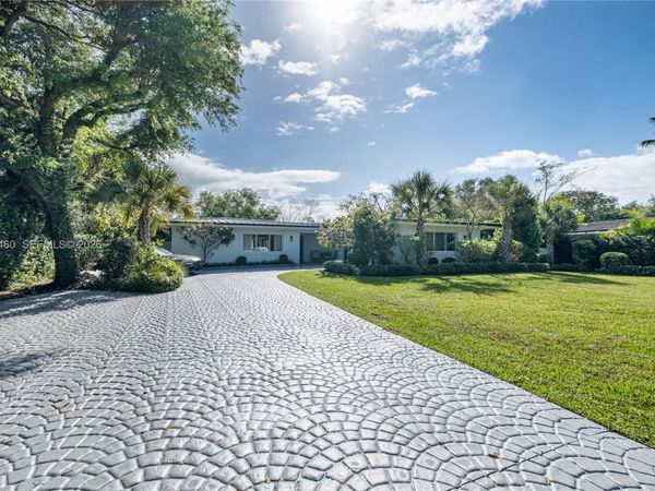 10235 SW 58th Ct , Pinecrest, FL 33156