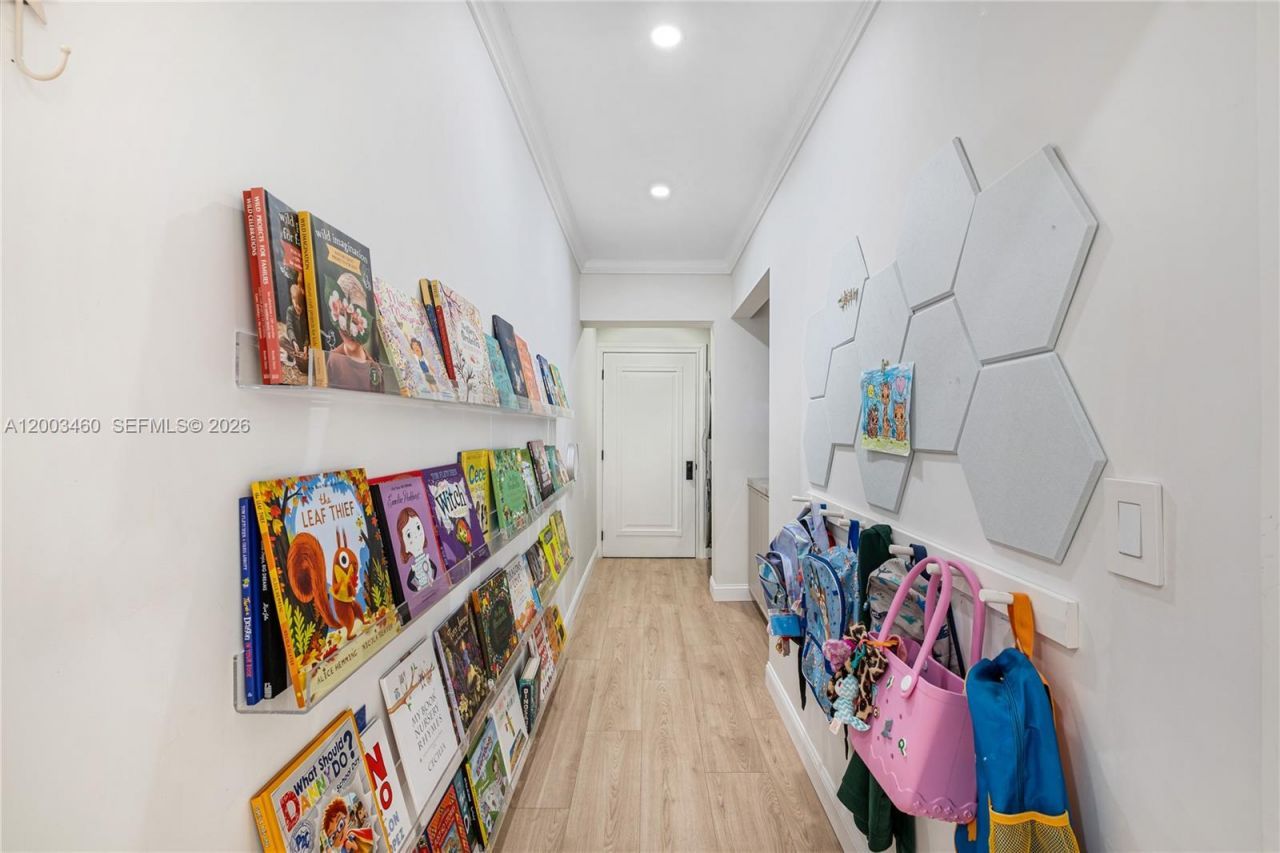 10235 SW 58th Ct , Pinecrest, FL 33156 Photo