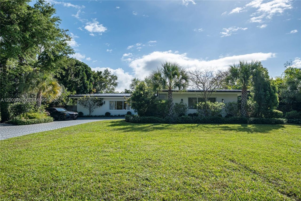 10235 SW 58th Ct, Pinecrest, FL 33156 Photo