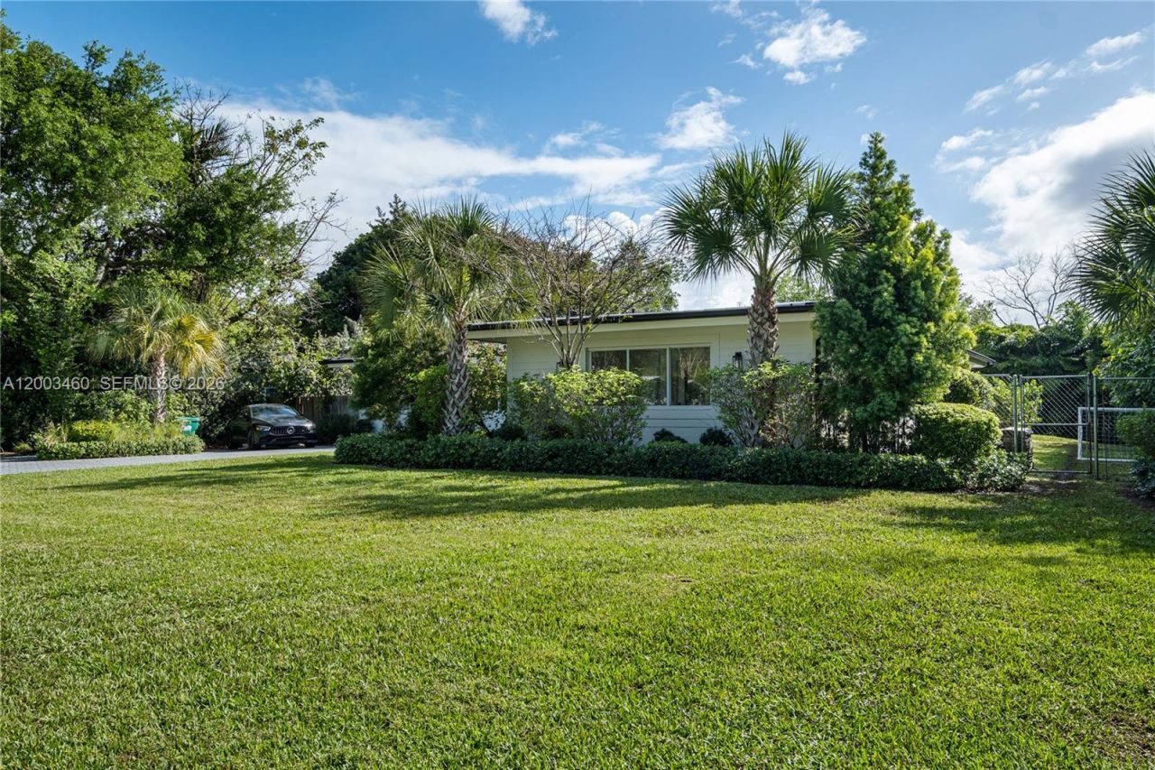 10235 SW 58th Ct , Pinecrest, FL 33156 Photo
