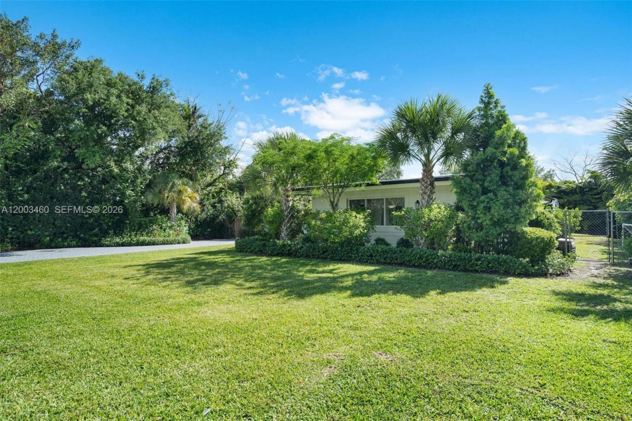 10235 SW 58th Ct , Pinecrest, FL 33156 Photo