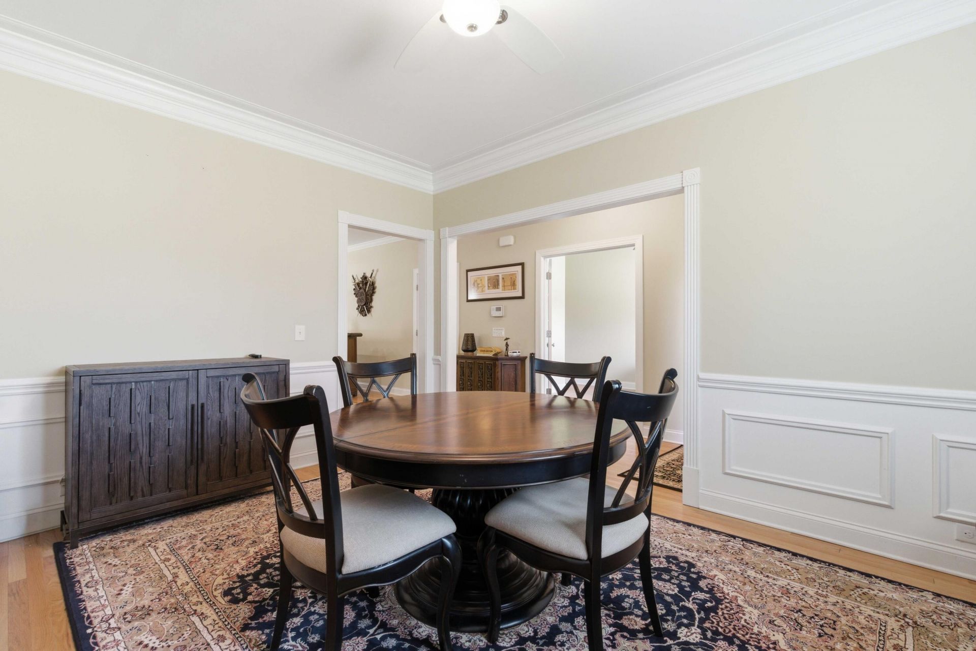 5547 Crescent View Drive Photo 12