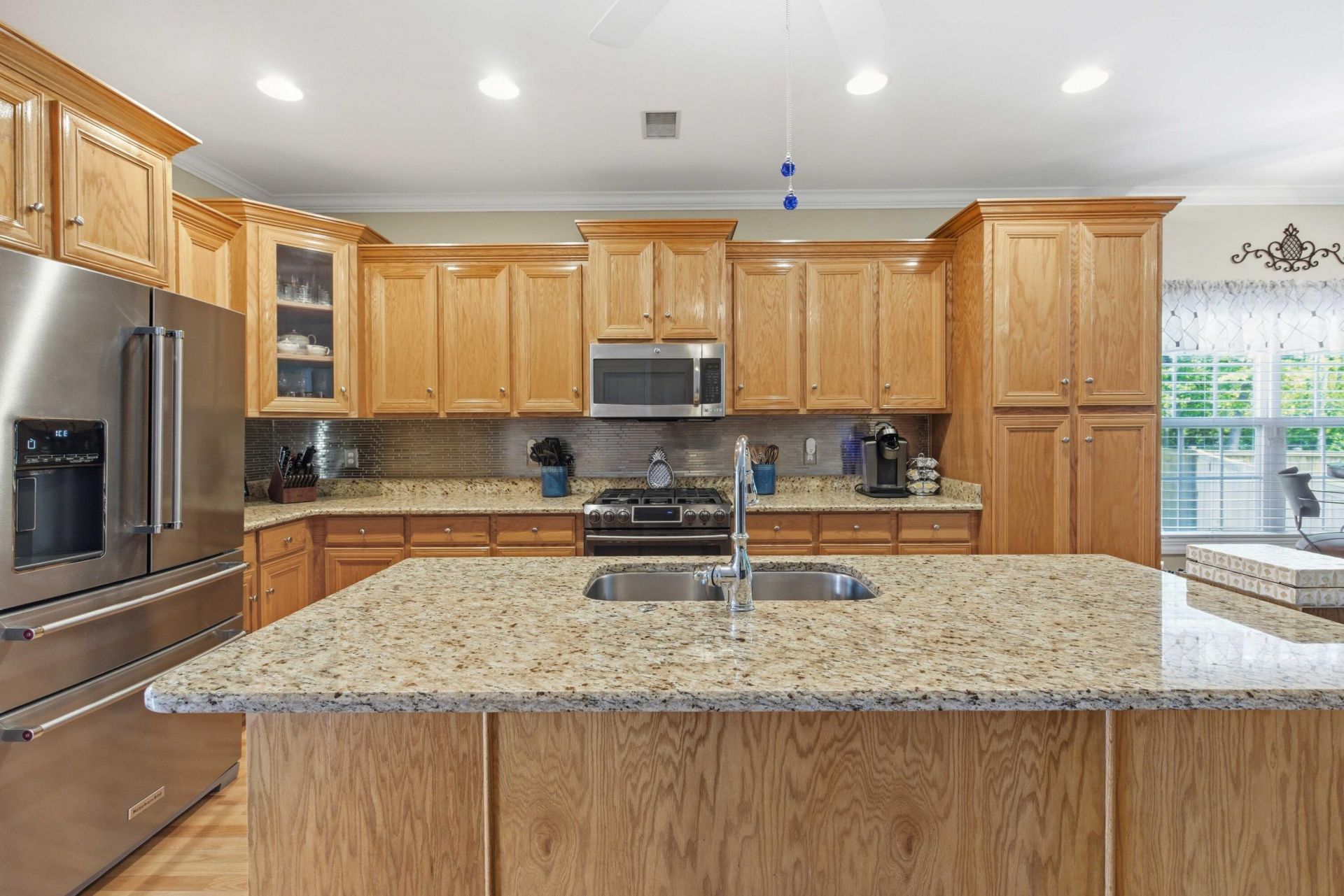 5547 Crescent View Drive Photo 17