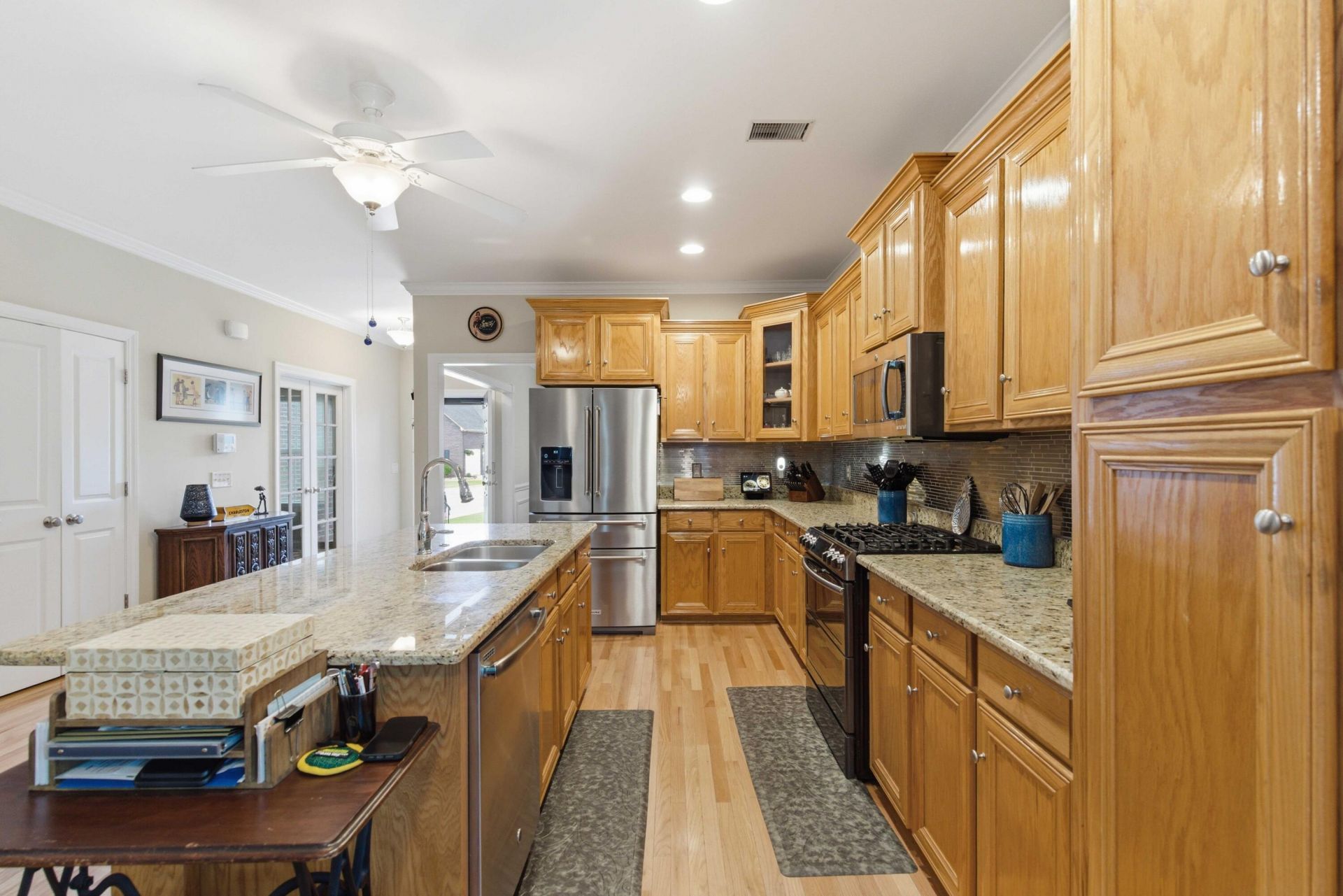 5547 Crescent View Drive Photo 19