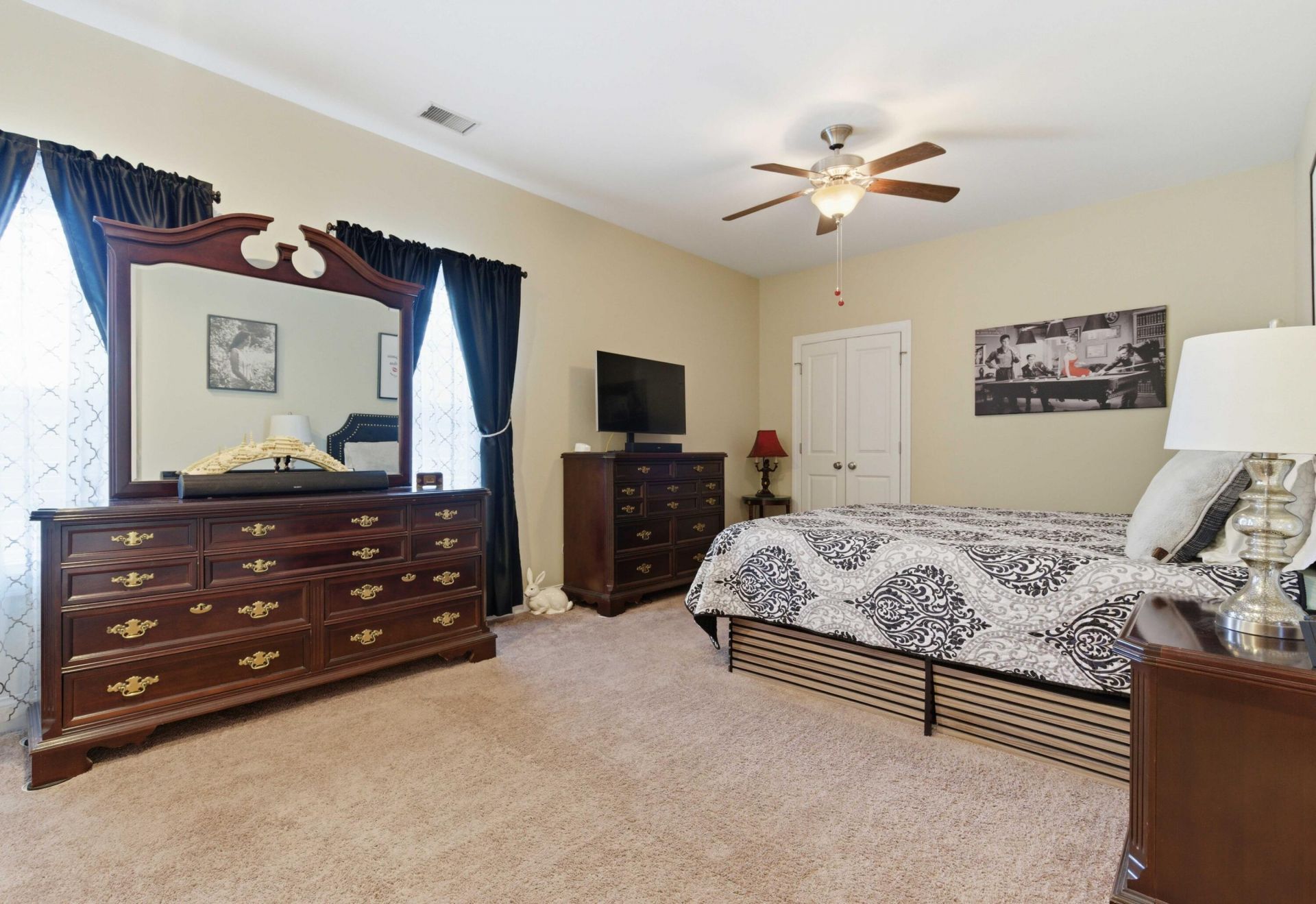 5547 Crescent View Drive Photo 38