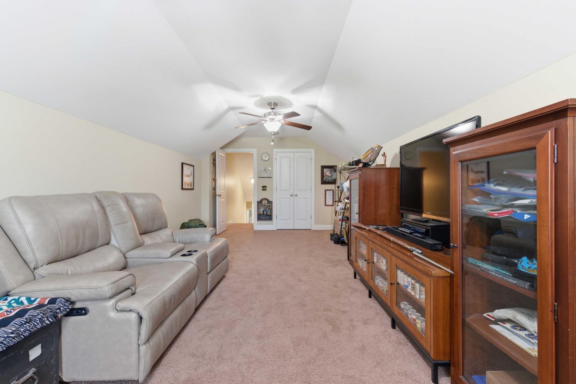 5547 Crescent View Drive Photo 47