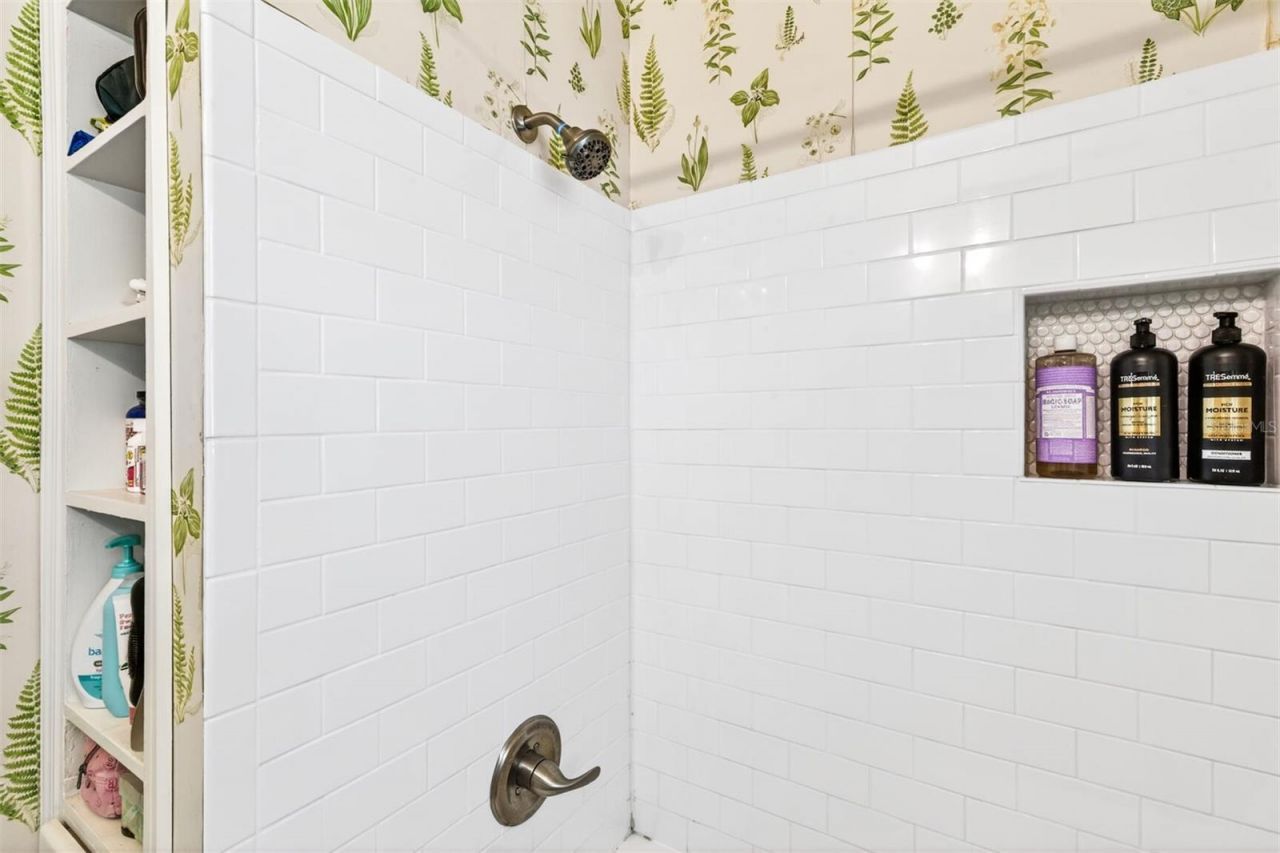 1006 NE 12th Avenue, Gainesville, FL 32601 Photo