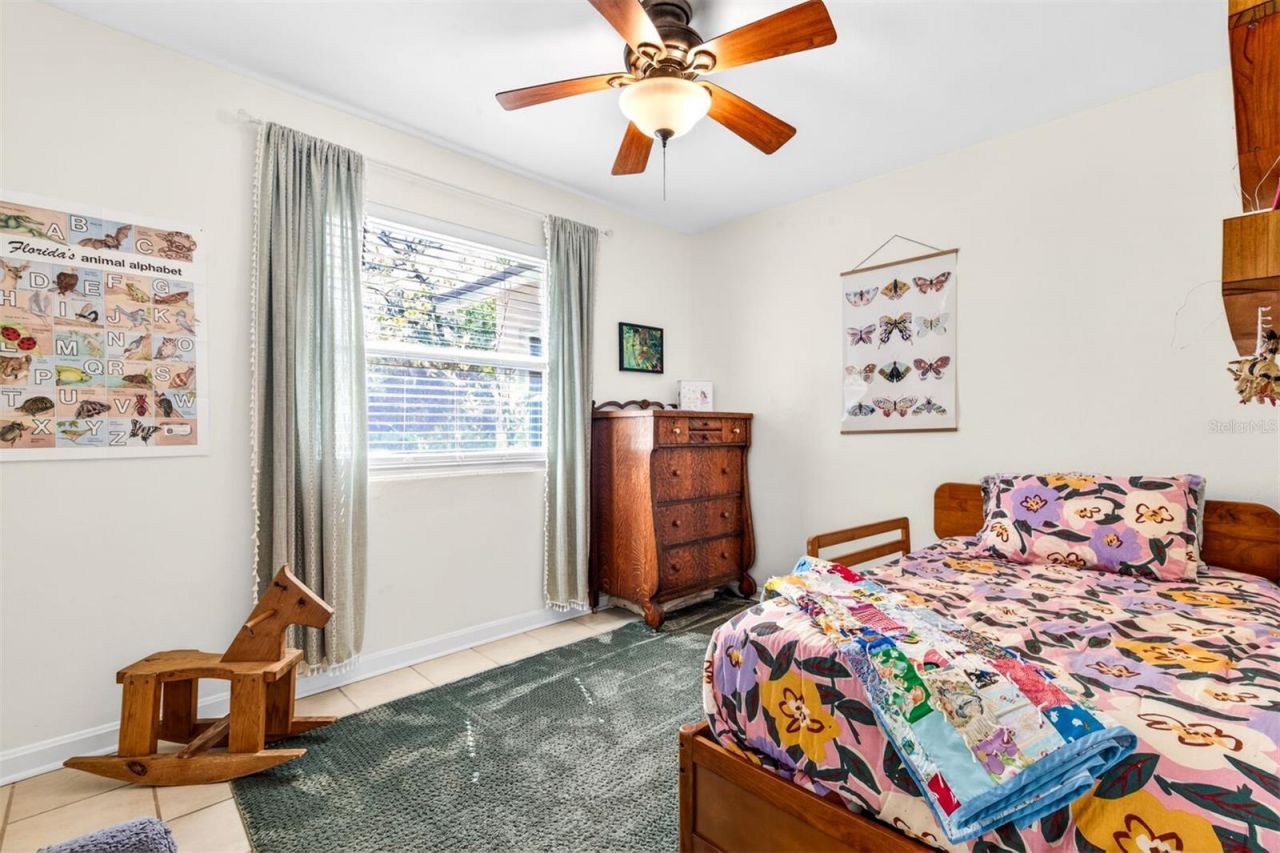 1006 NE 12th Avenue, Gainesville, FL 32601 Photo