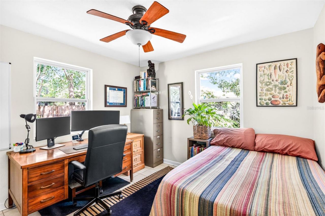 1006 NE 12th Avenue, Gainesville, FL 32601 Photo