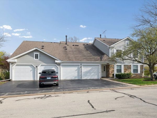 225 Thornapple Court , Unit 225, Buffalo Grove, IL 60089