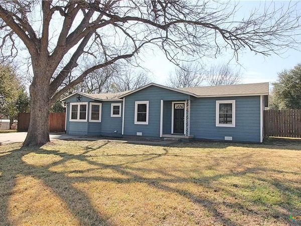 1001 E Main ST , Little River Academy, TX 76554