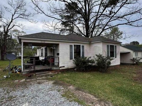 2112 Jean , Leesville, LA 71446