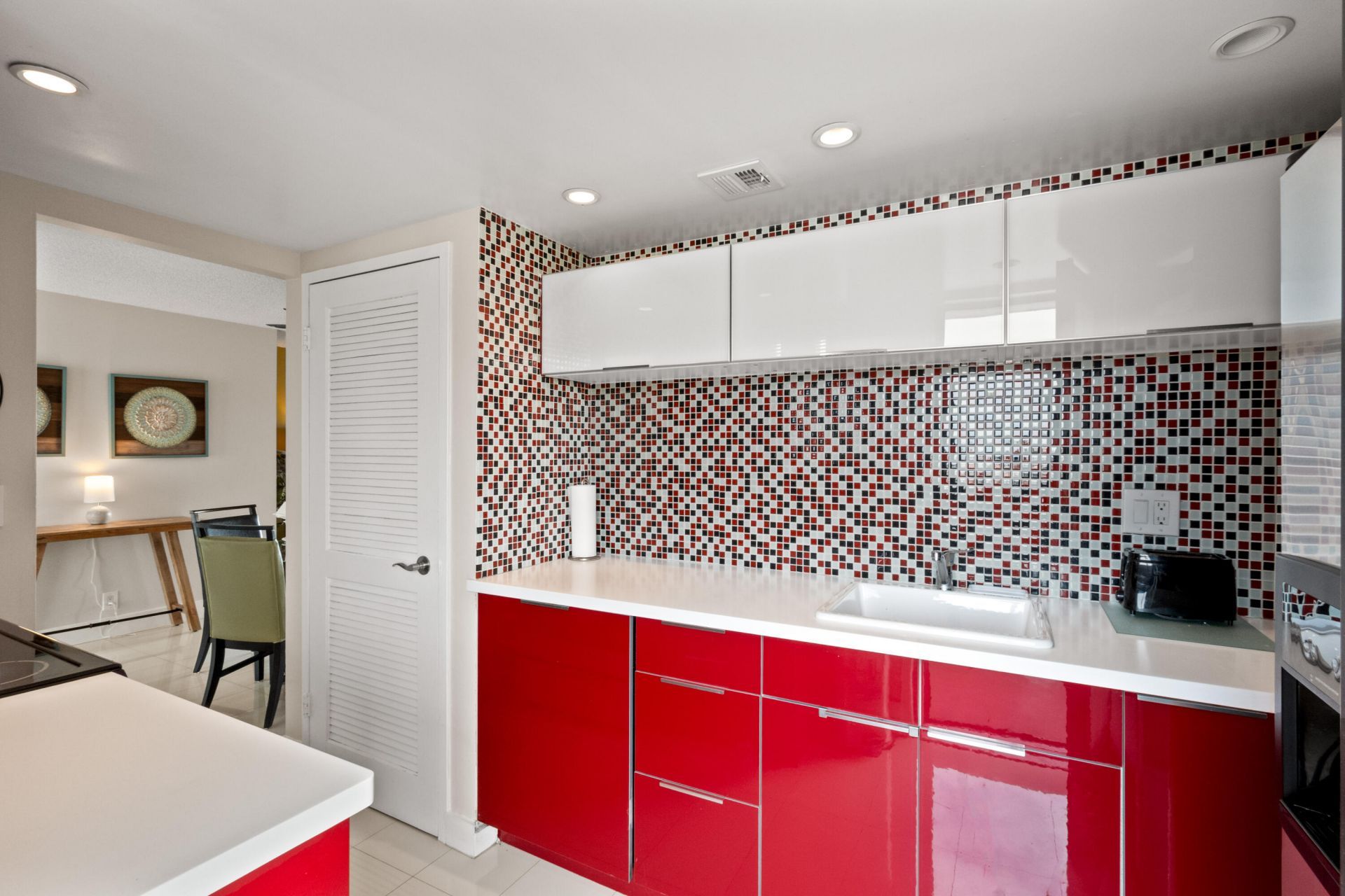 301 Golden Isles Drive, Unit 412, Hallandale Beach, FL 33009 Photo