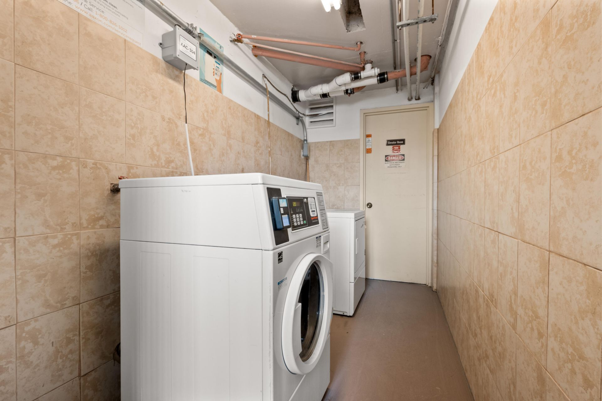 301 Golden Isles Drive, Unit 412, Hallandale Beach, FL 33009 Photo