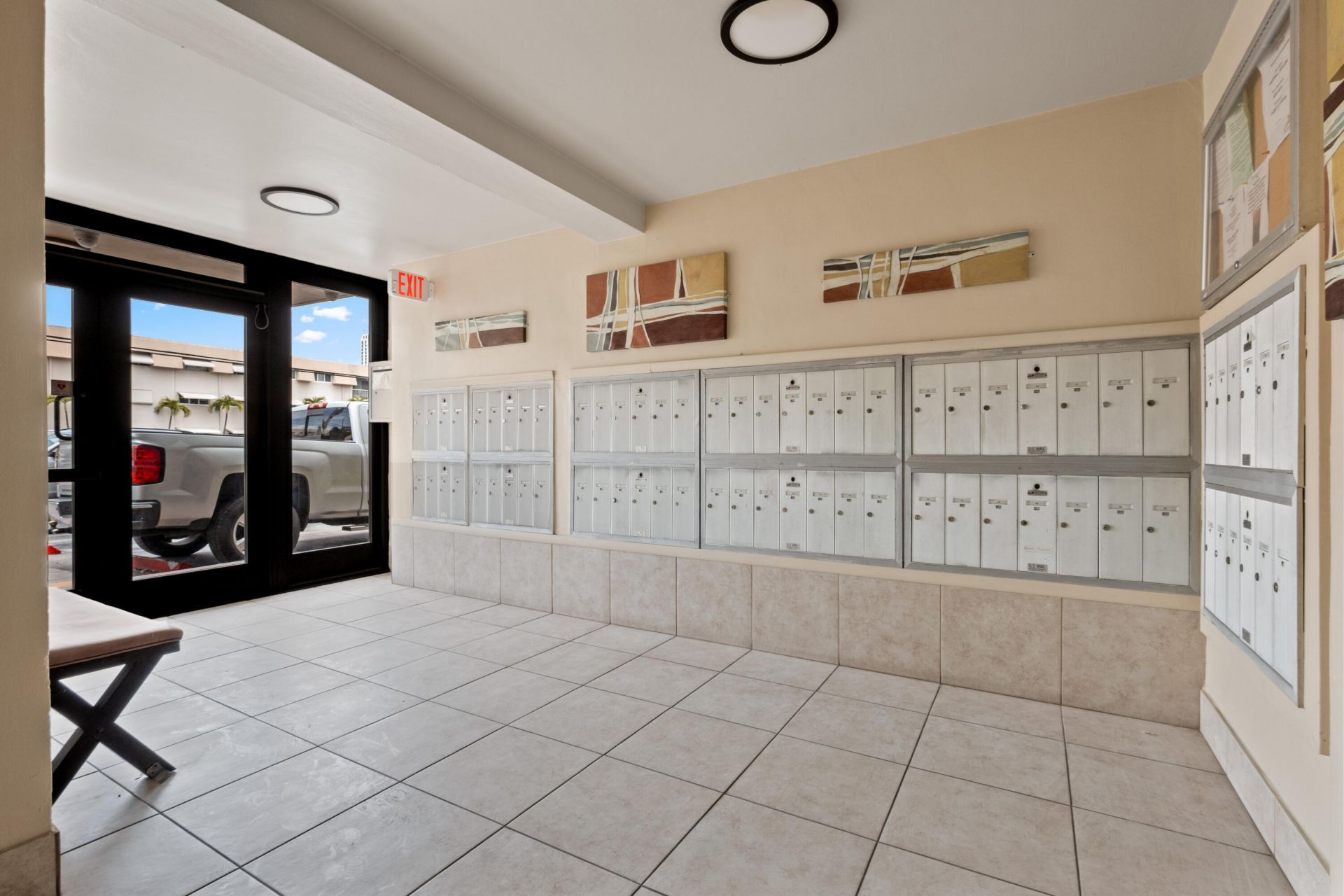 301 Golden Isles Drive, Unit 412, Hallandale Beach, FL 33009 Photo