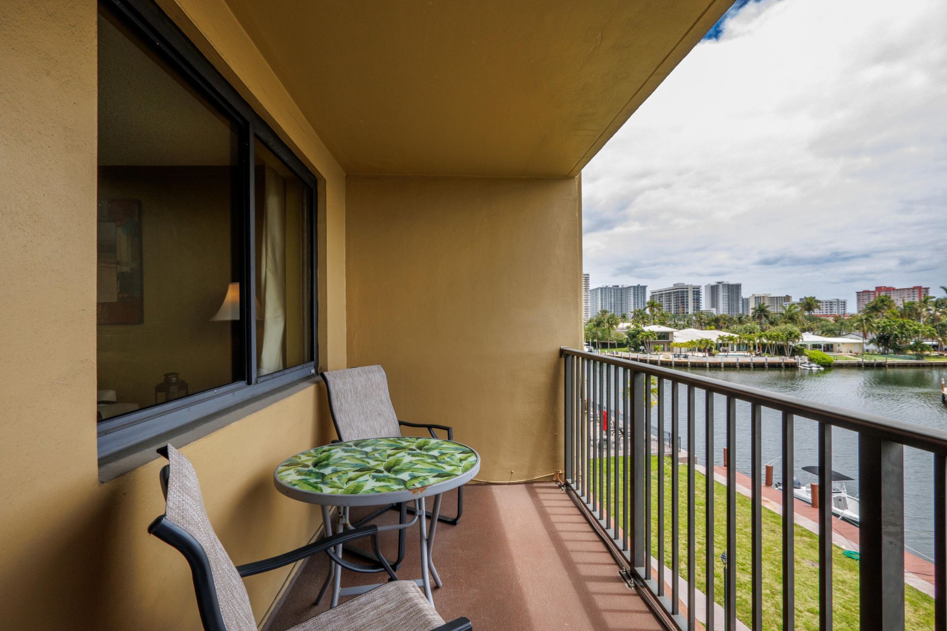 301 Golden Isles Drive, Unit 412, Hallandale Beach, FL 33009 Photo