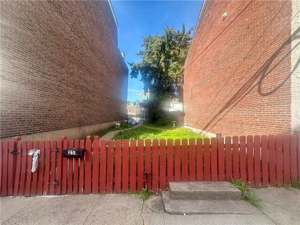 251 37th St, Pittsburgh, PA 15201