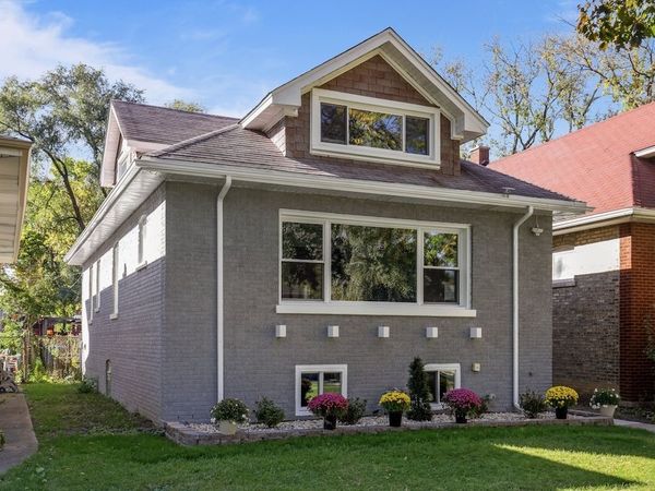 1702 S 4th Avenue , Maywood, IL 60153