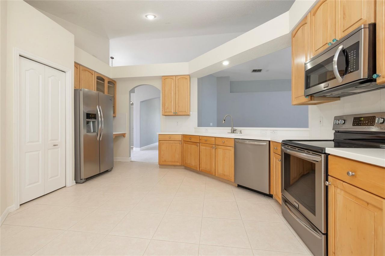 219 Bay Arbor Boulevard, Oldsmar, FL 34677 Photo