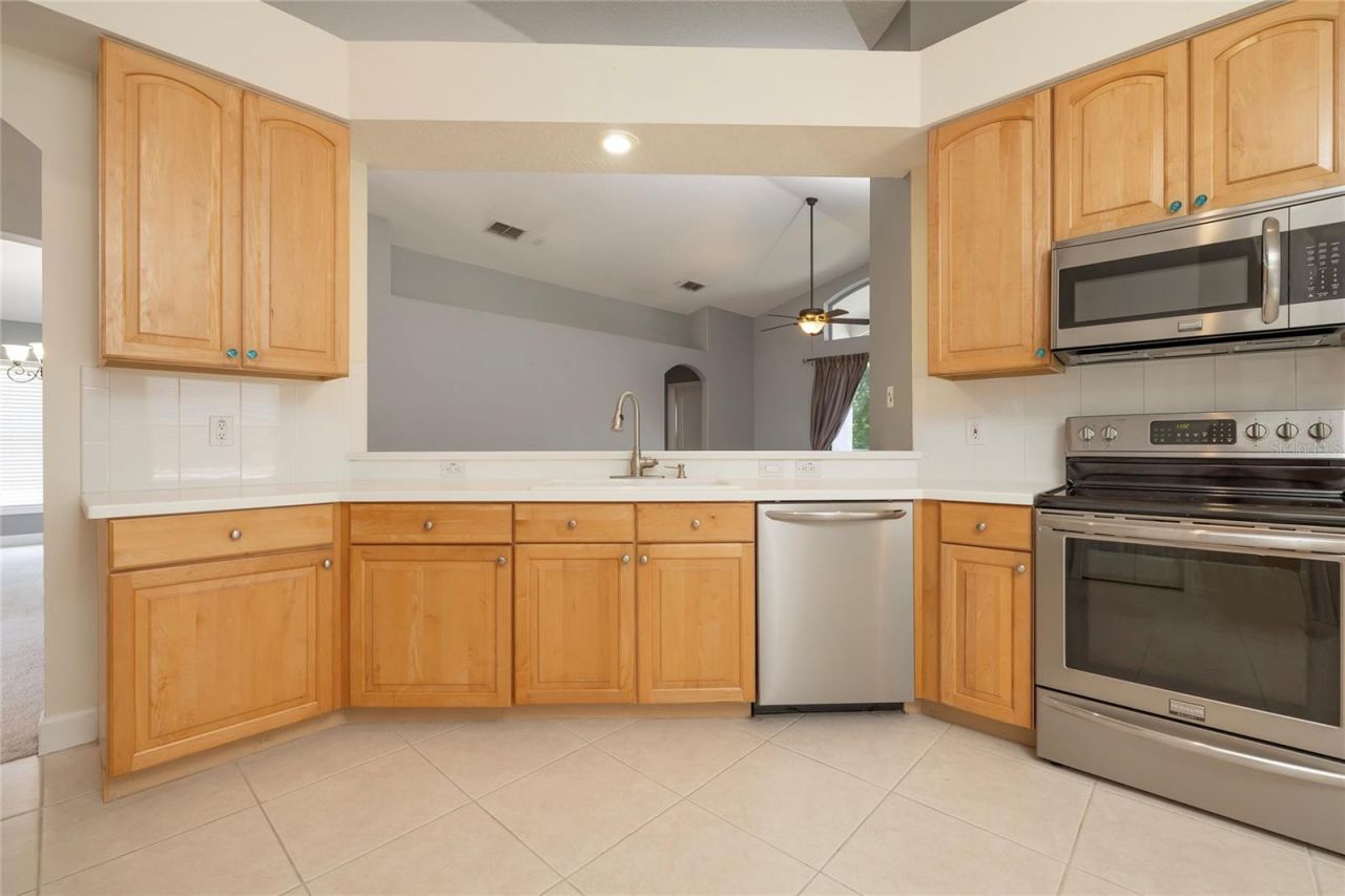 219 Bay Arbor Boulevard, Oldsmar, FL 34677 Photo