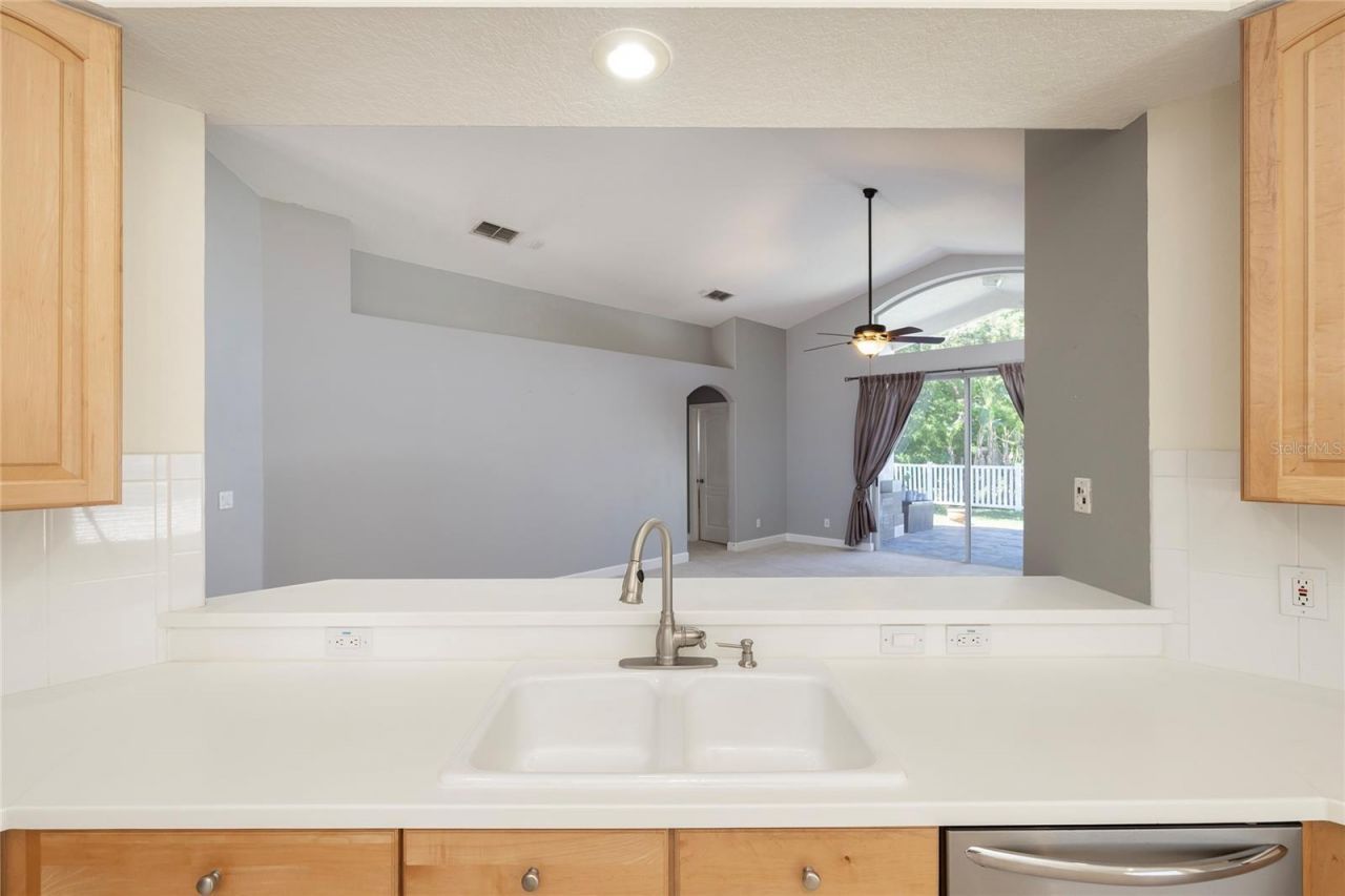 219 Bay Arbor Boulevard, Oldsmar, FL 34677 Photo