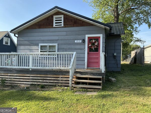 717 W 12th Street, Chickamauga, GA 30707