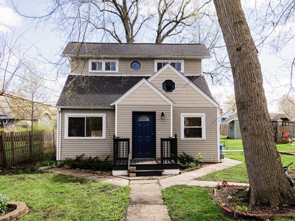 5321 Cleveland Drive, McHenry, IL 60050