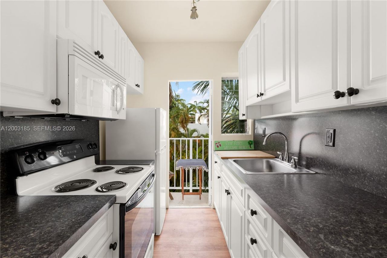 900 Euclid Ave, Unit 14, Miami Beach, FL 33139 Photo