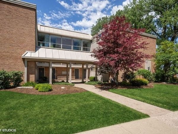 620 S Hough Street , Unit K, Barrington, IL 60010