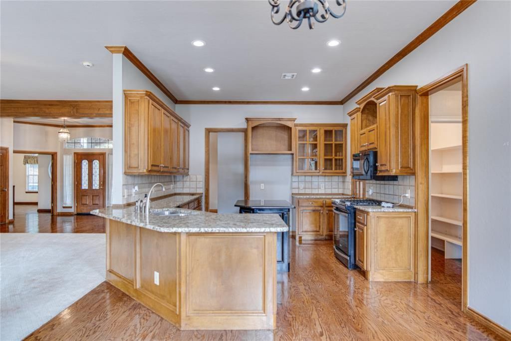 2408 Auburn Court, Edmond, OK 73012 Main Photo