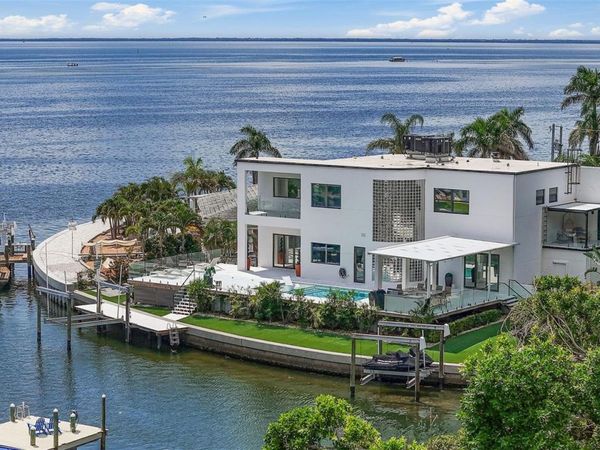 585 DOLPHIN AVENUE SE, ST PETERSBURG, FL 33705