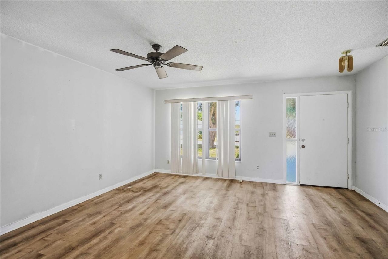 2715 27th Avenue Drive W, Bradenton, FL 34205 Photo