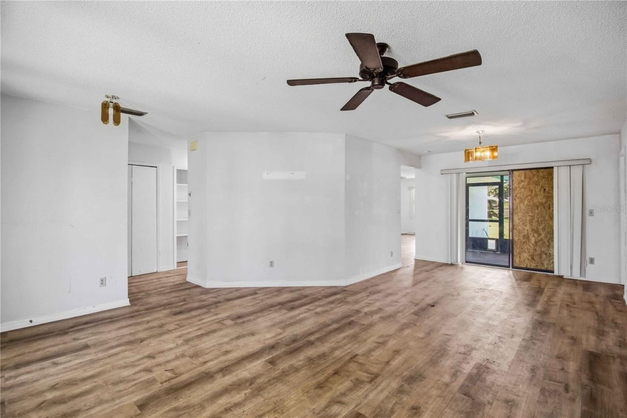 2715 27th Avenue Drive W, Bradenton, FL 34205 Photo