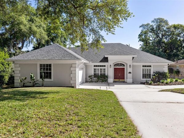 2054 SAWGRASS DRIVE, APOPKA, FL 32712