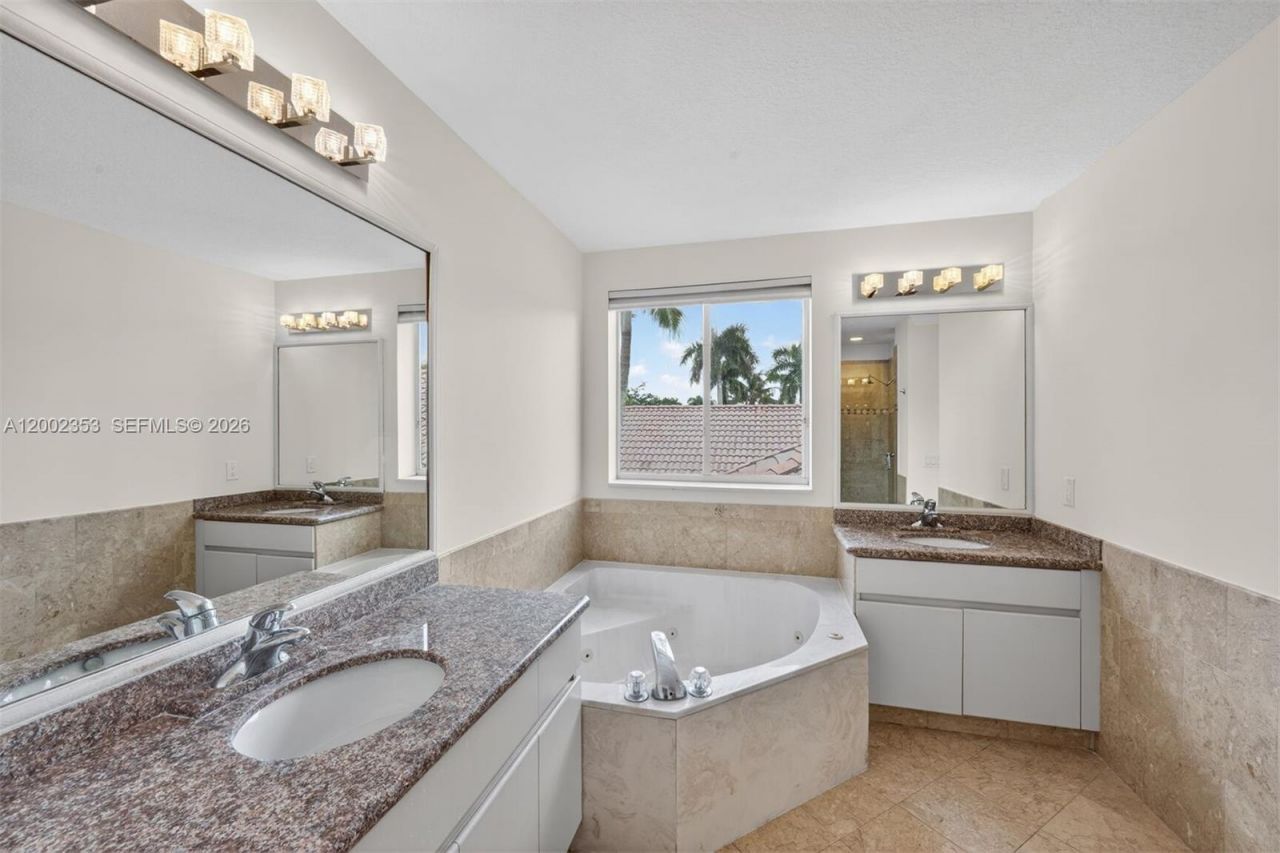 1115 Camellia Cir, Weston, FL 33326 Photo
