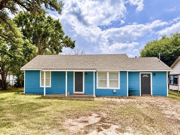 607 S East Street, Edna, TX 77957