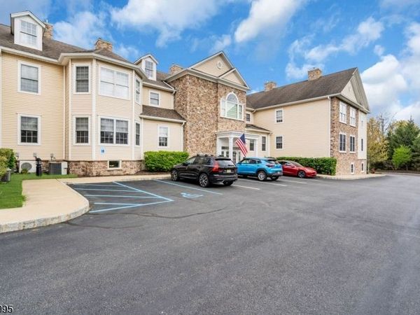 58 Brooklake Road Unit 21, Florham Park, NJ 07932