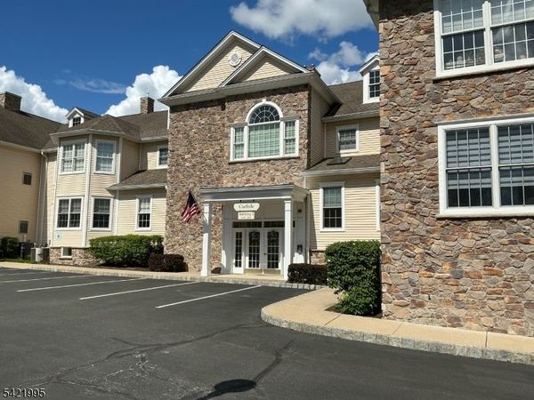58 Brooklake Road Unit 21, Florham Park, NJ 07932