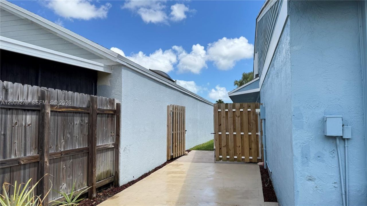 14638 SW 128th Ct Rd , Miami, FL 33186 Photo