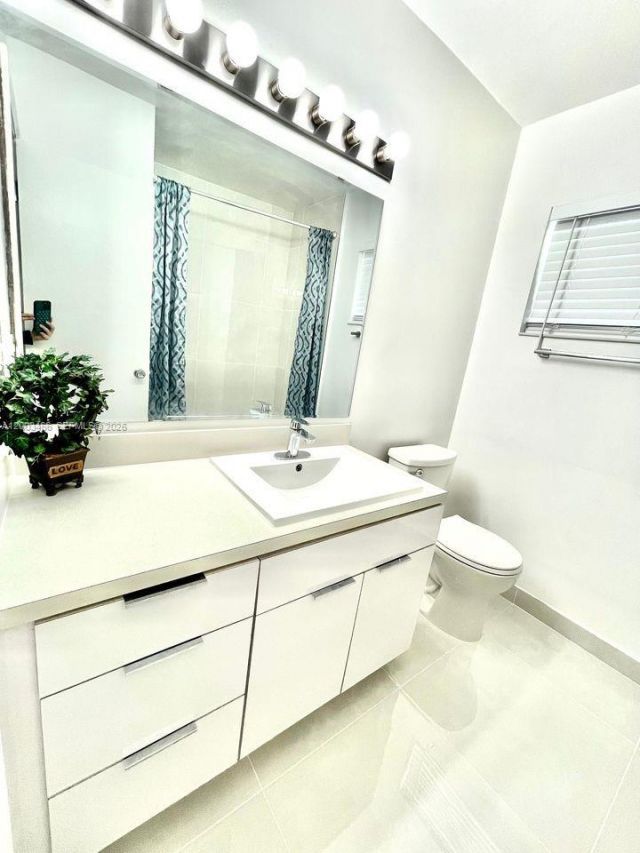 1556 San Benito Ave, Unit 1556, Coral Gables, FL 33134 Photo