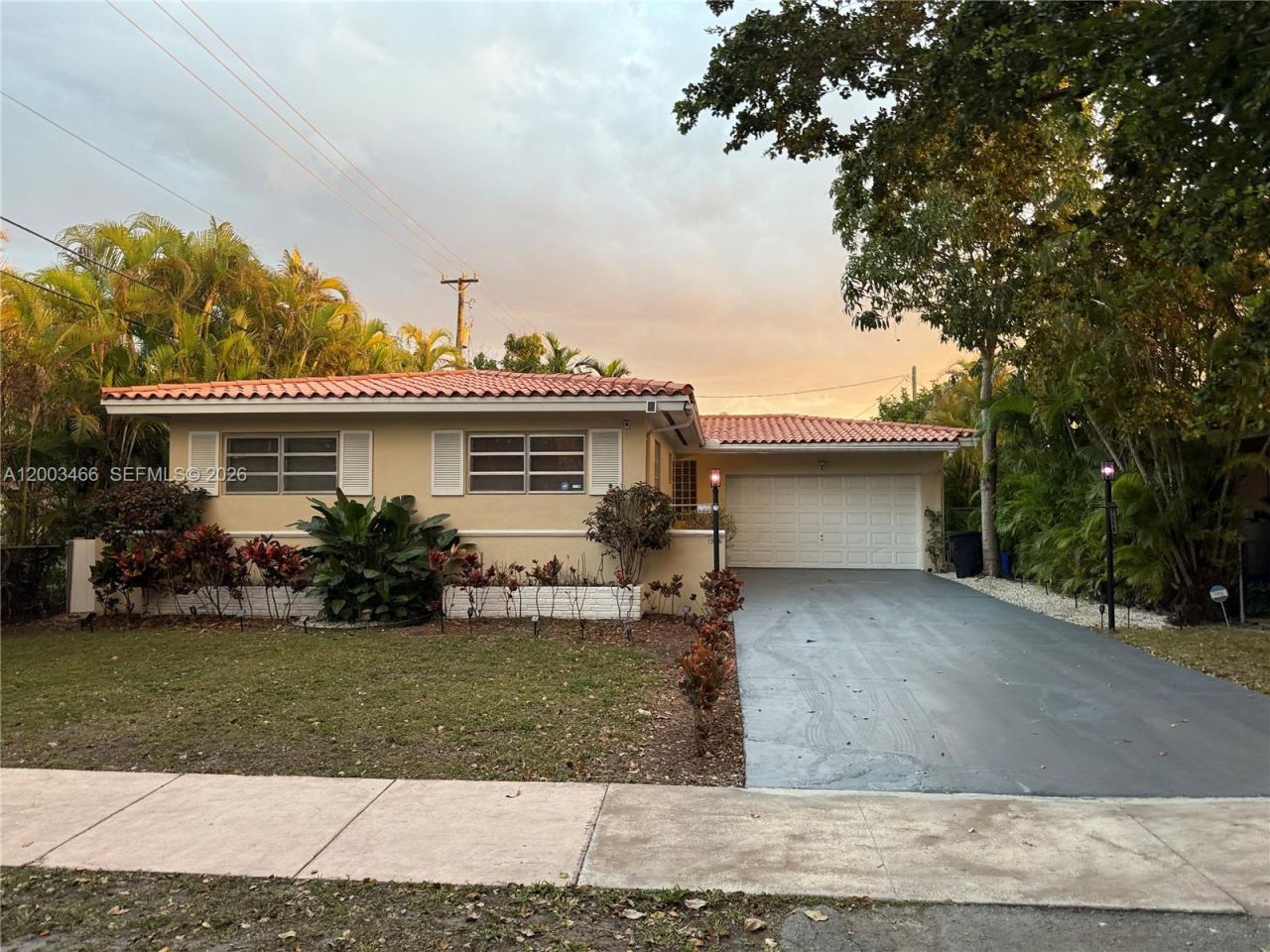 1556 San Benito Ave, Unit 1556, Coral Gables, FL 33134 Photo